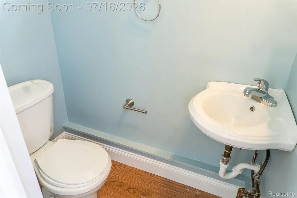 32017 Bertram Drive Westland City MI 48185
