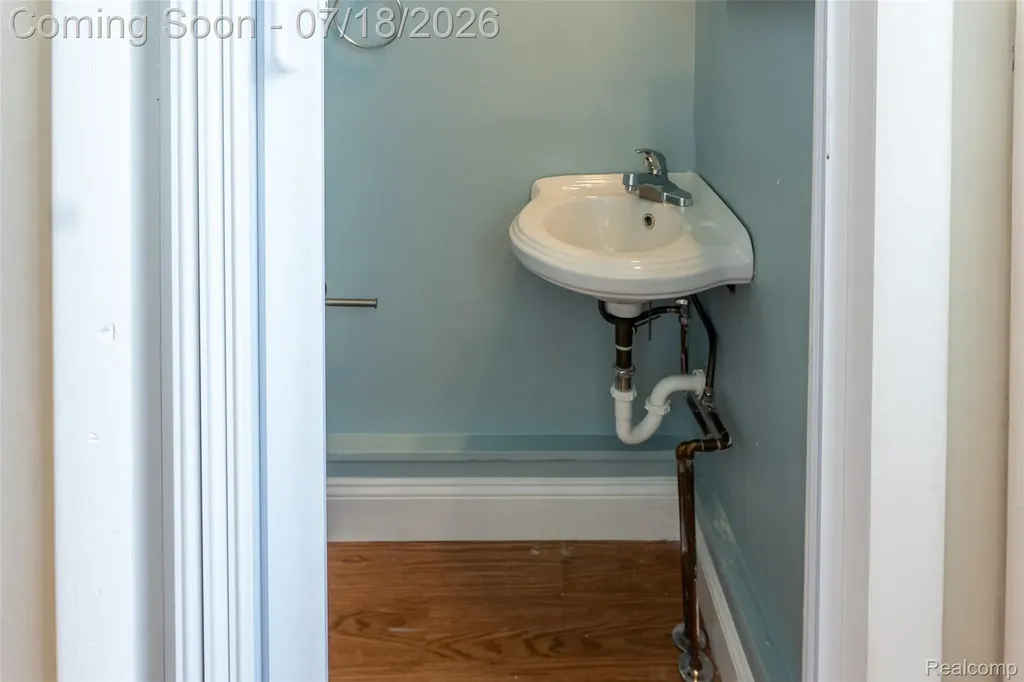 32017 Bertram Drive Westland City MI 48185