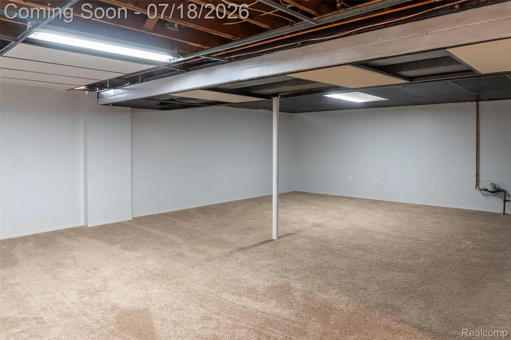 32017 Bertram Drive Westland City MI 48185