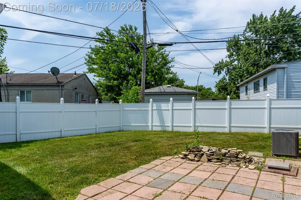 32017 Bertram Drive Westland City MI 48185