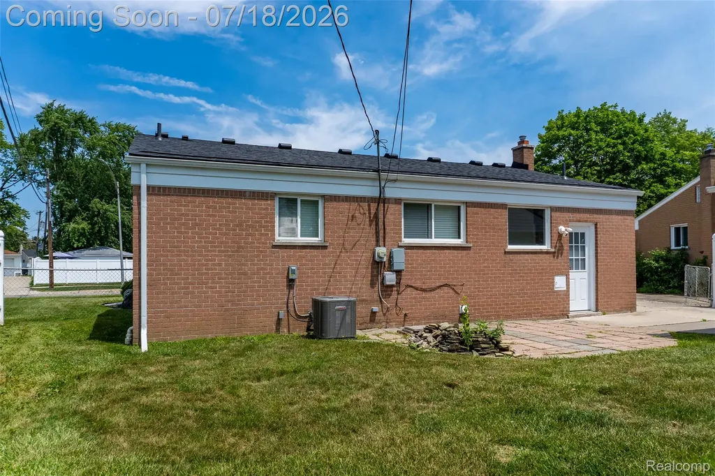 32017 Bertram Drive Westland City MI 48185