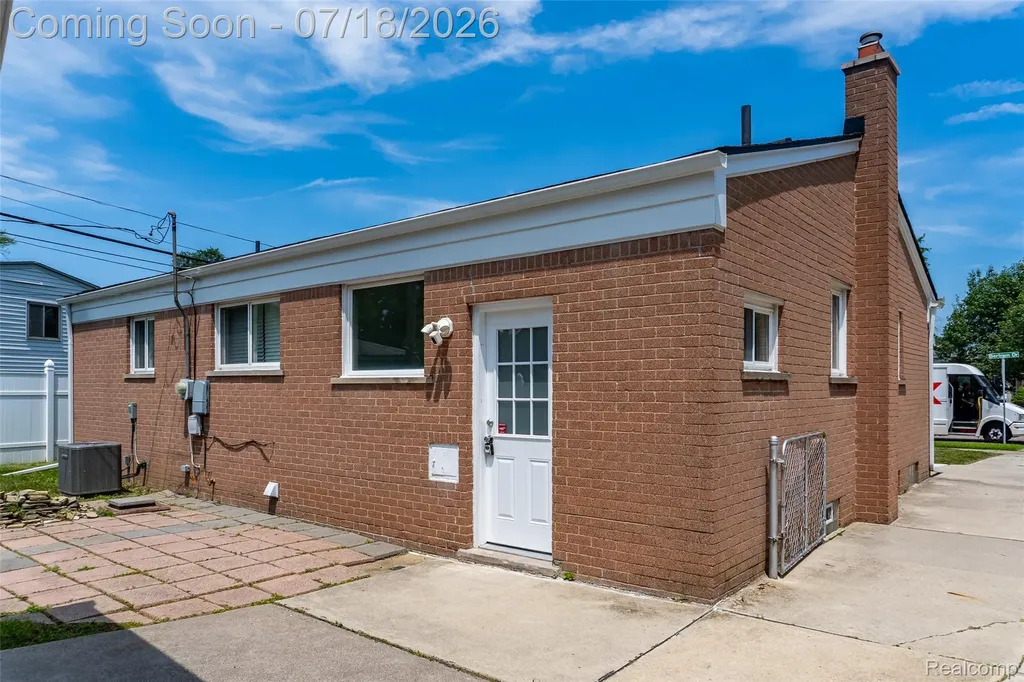32017 Bertram Drive Westland City MI 48185