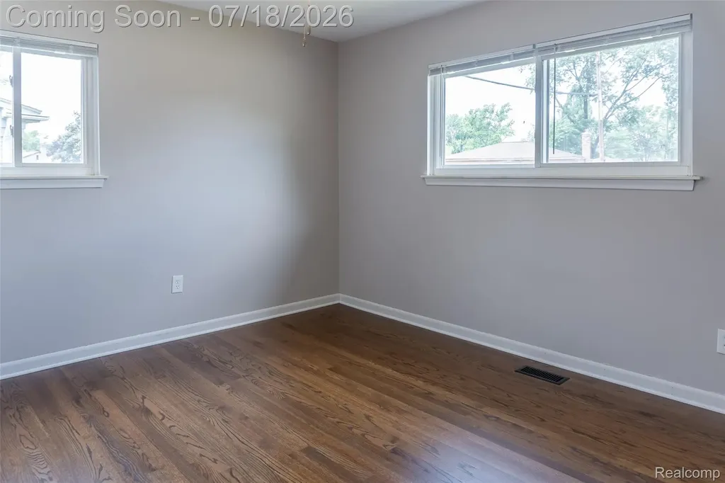 32017 Bertram Drive Westland City MI 48185