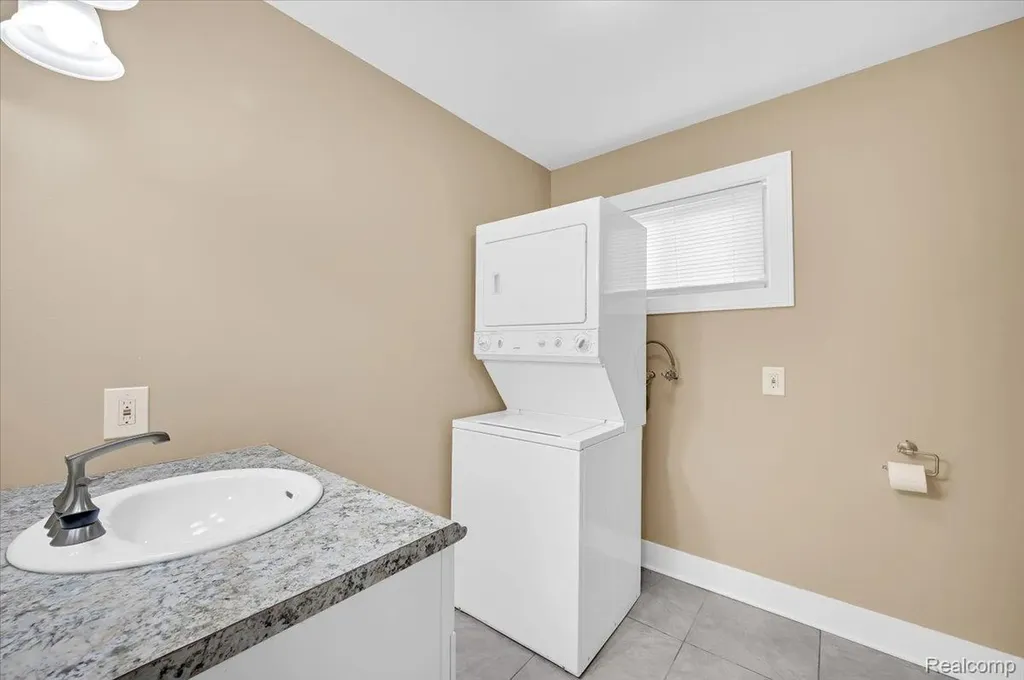 8365 21 Mile Road Shelby Charter Township MI 48317