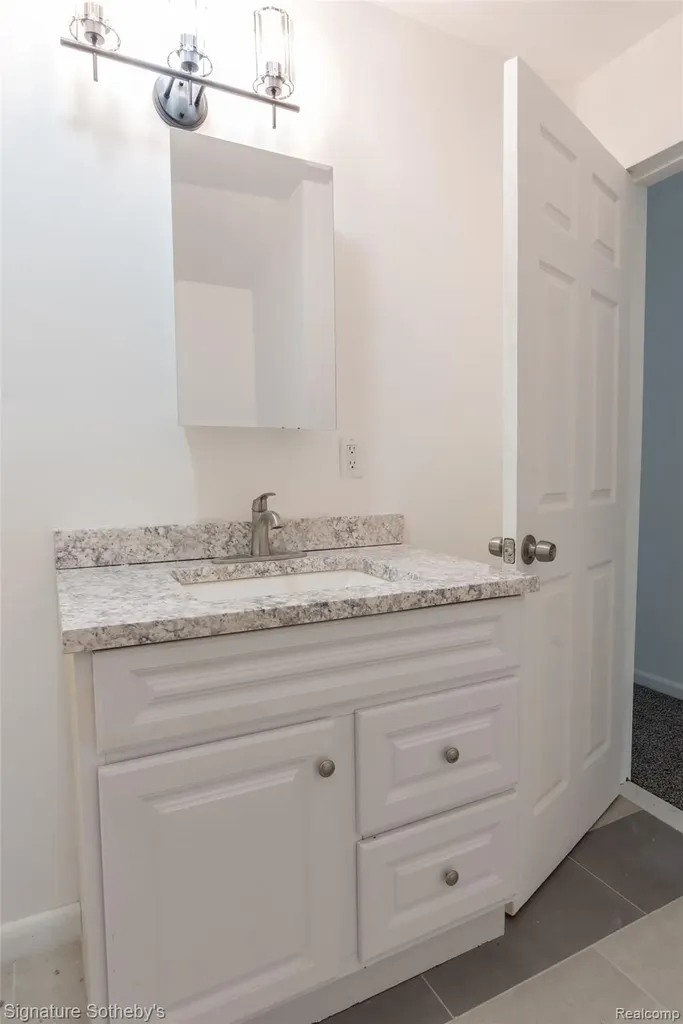 11104 Cloverlawn Street Detroit City MI 48204