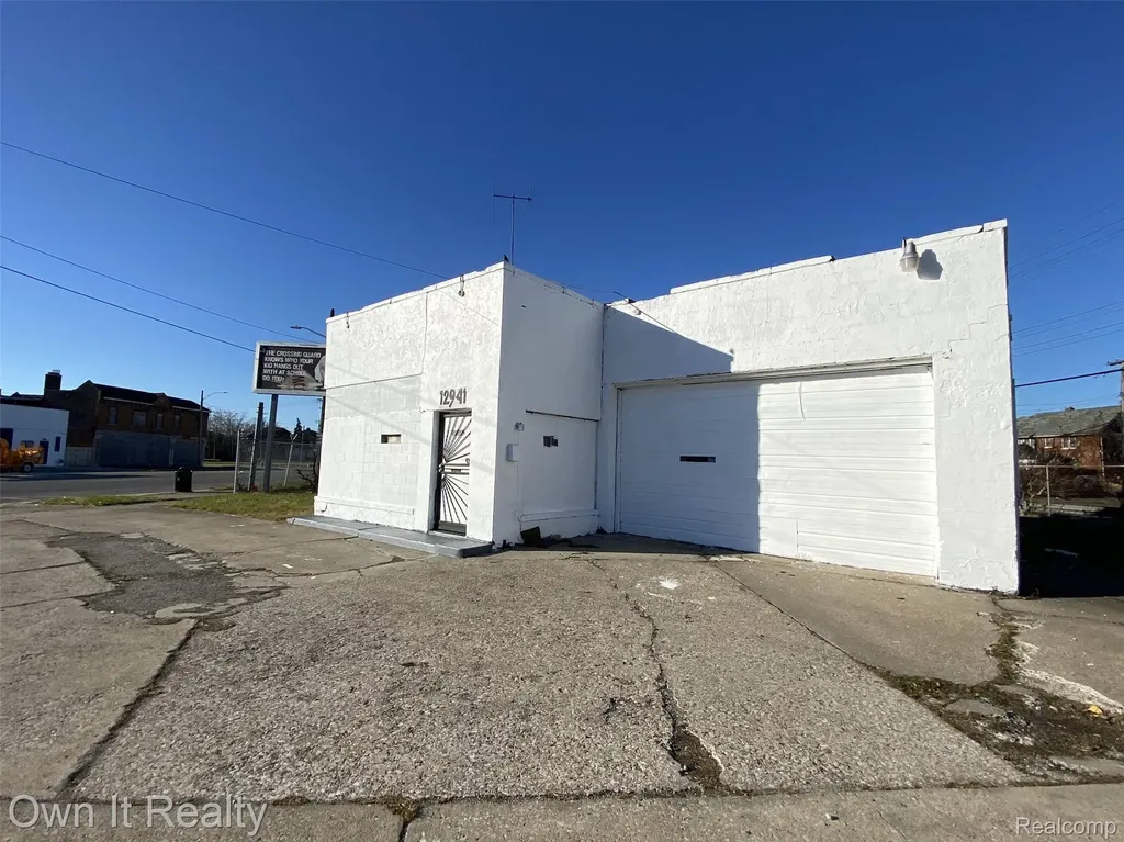 12941 Mack Avenue Detroit City MI 48215
