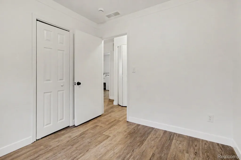 8653 Lanewood Street Westland City MI 48185