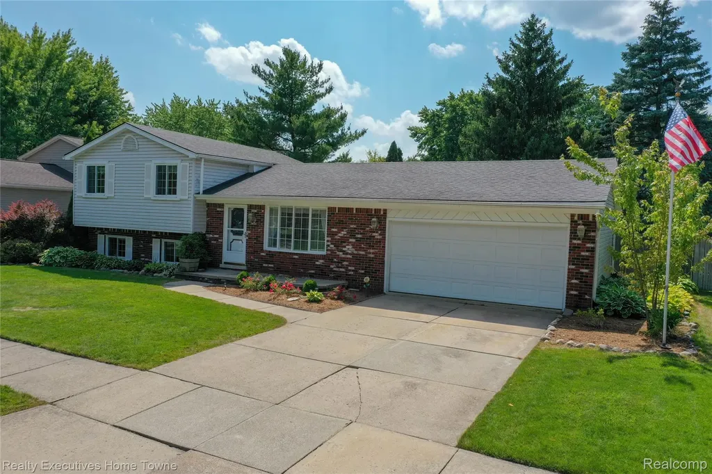 536 Central Street Marysville City MI 48040