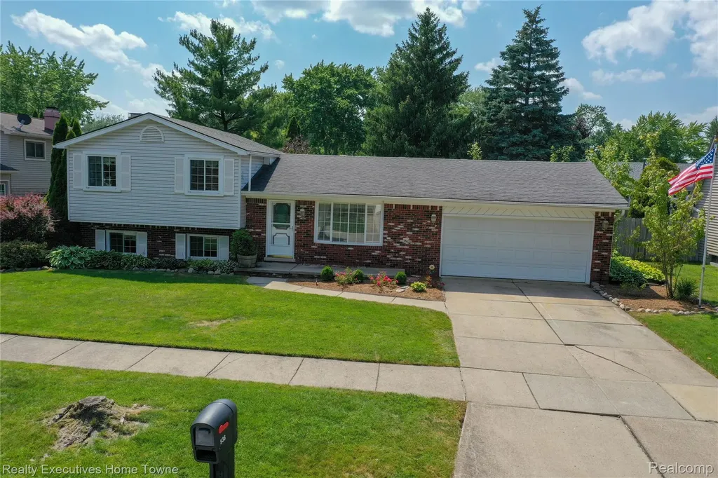 536 Central Street Marysville City MI 48040