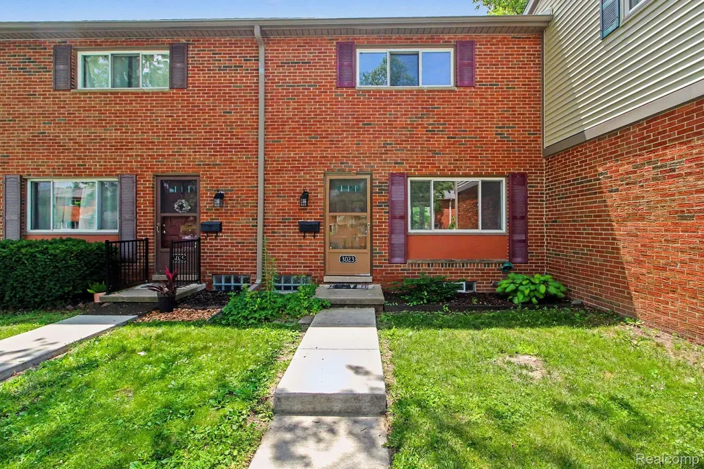 3023 Wolverine Drive Ann Arbor City MI 48108