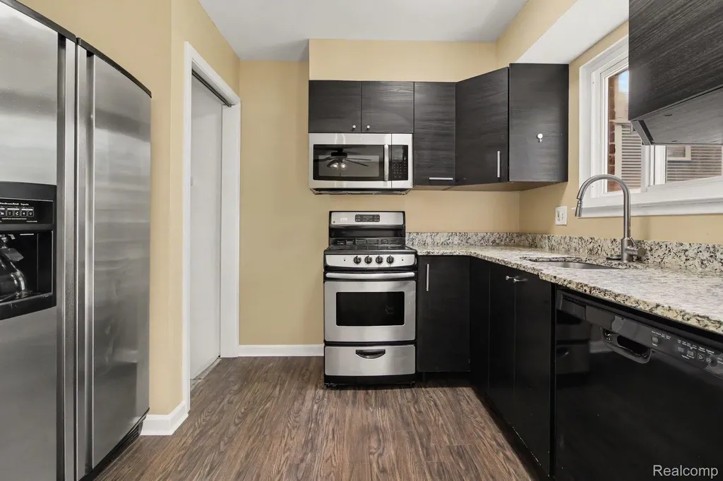 3023 Wolverine Drive Ann Arbor City MI 48108