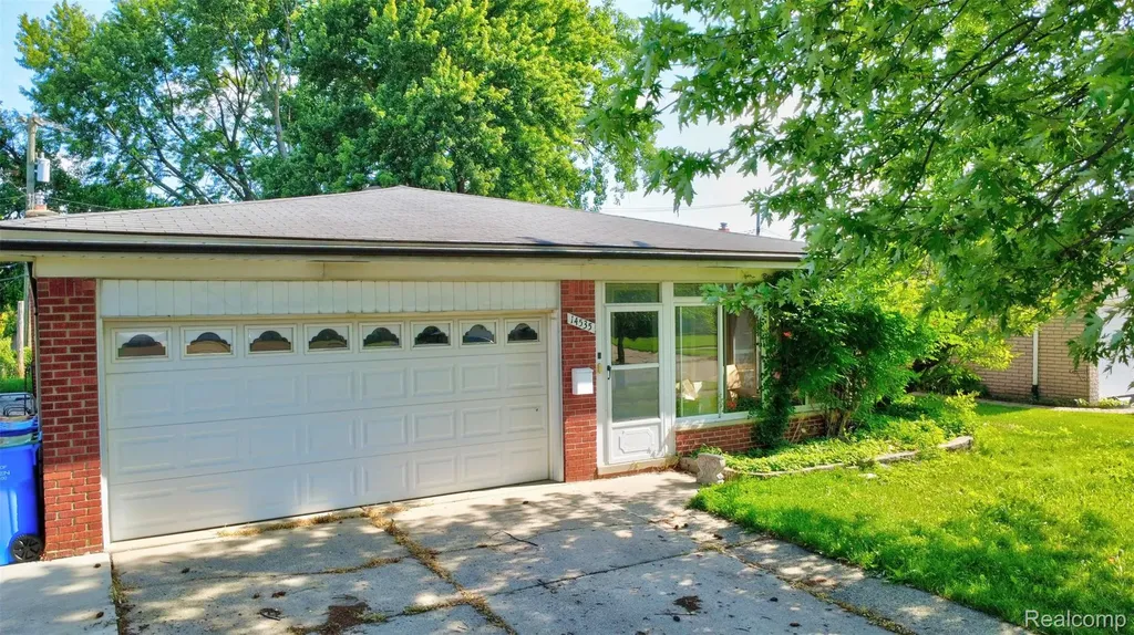 14535 Brohl Drive Warren City MI 48088