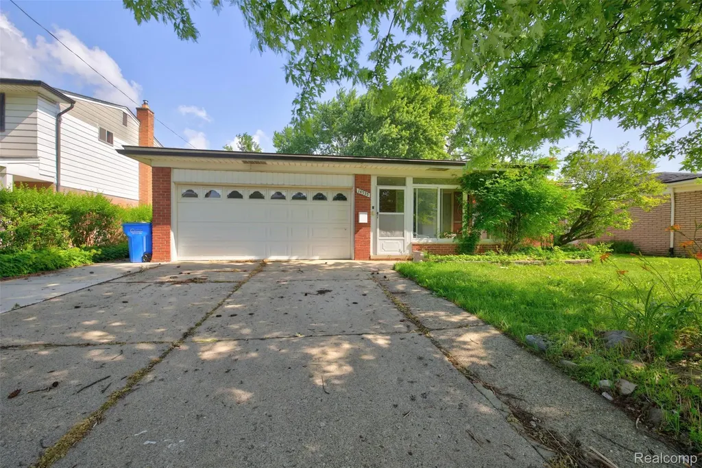 14535 Brohl Drive Warren City MI 48088