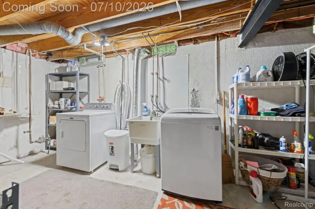 23888 Cedar Ridge Drive Brownstown Charter Township MI 48174