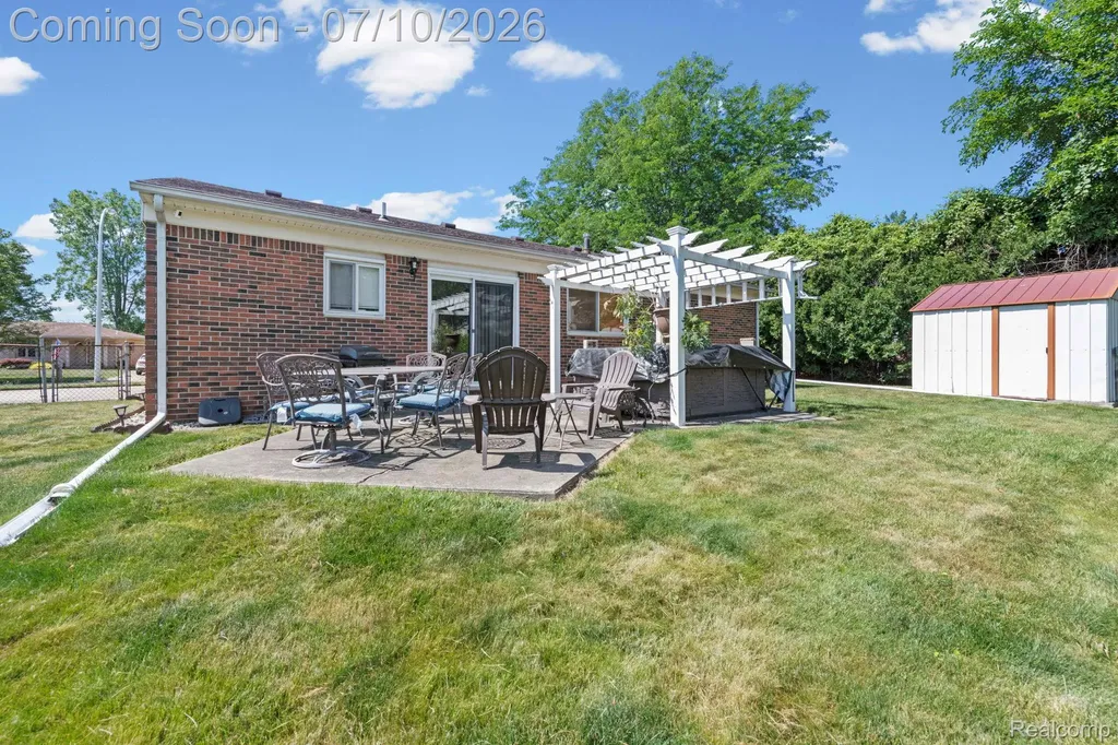 23888 Cedar Ridge Drive Brownstown Charter Township MI 48174