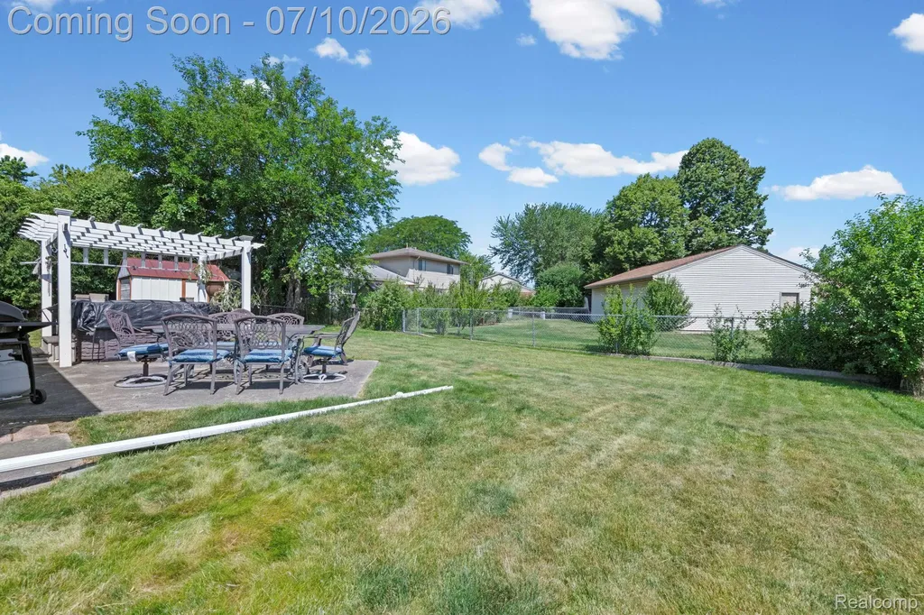 23888 Cedar Ridge Drive Brownstown Charter Township MI 48174