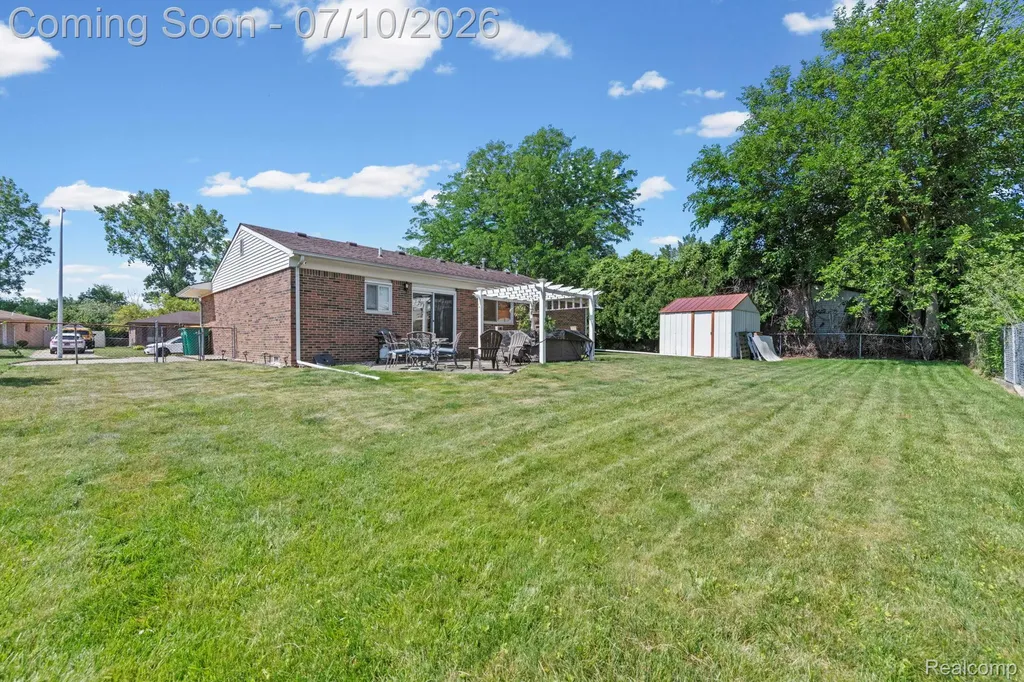 23888 Cedar Ridge Drive Brownstown Charter Township MI 48174