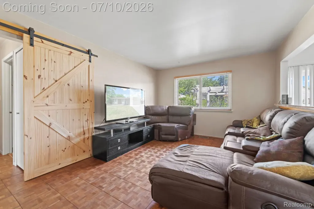 23888 Cedar Ridge Drive Brownstown Charter Township MI 48174