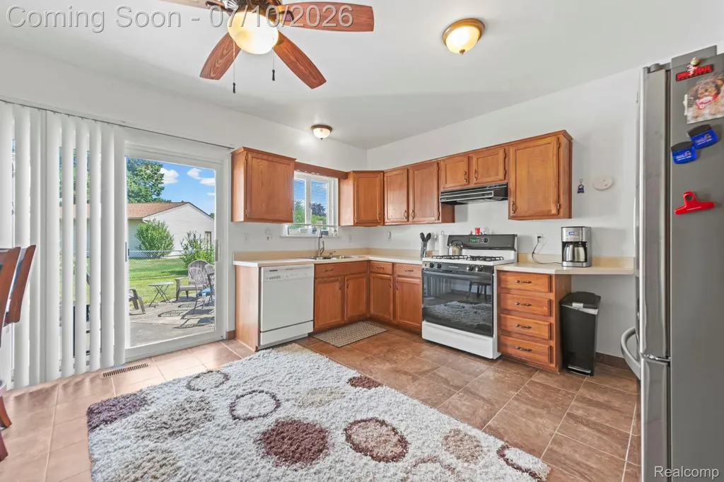 23888 Cedar Ridge Drive Brownstown Charter Township MI 48174