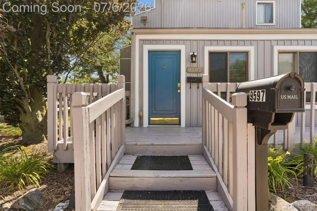 9597 Harbour Cove Court Ypsilanti Charter Township MI 48197