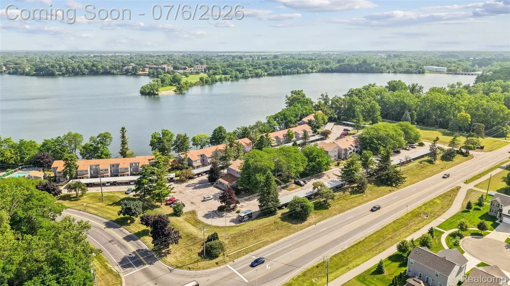 9597 Harbour Cove Court Ypsilanti Charter Township MI 48197