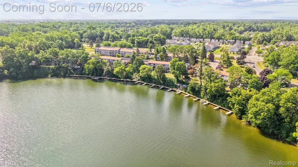 9597 Harbour Cove Court Ypsilanti Charter Township MI 48197