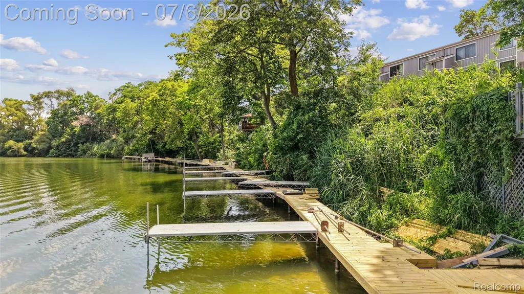 9597 Harbour Cove Court Ypsilanti Charter Township MI 48197
