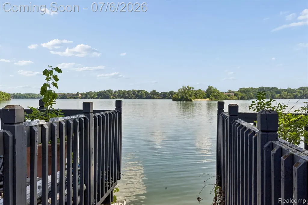 9597 Harbour Cove Court Ypsilanti Charter Township MI 48197