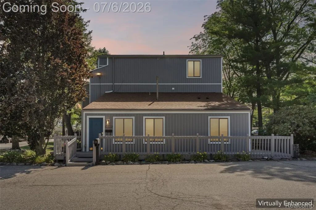 9597 Harbour Cove Court Ypsilanti Charter Township MI 48197