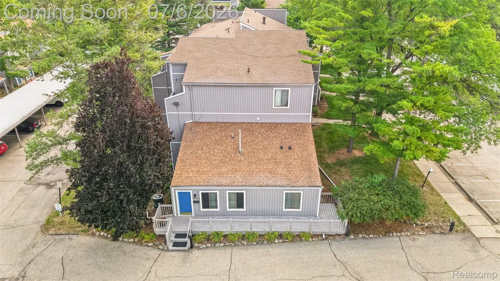 9597 Harbour Cove Court Ypsilanti Charter Township MI 48197