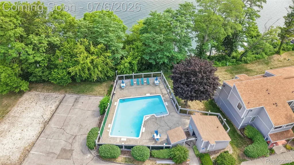 9597 Harbour Cove Court Ypsilanti Charter Township MI 48197