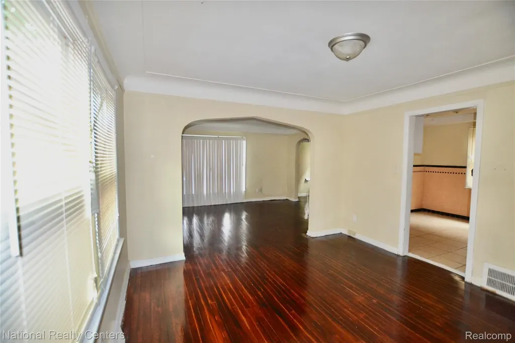 8267 Carlin Street Detroit City MI 48228