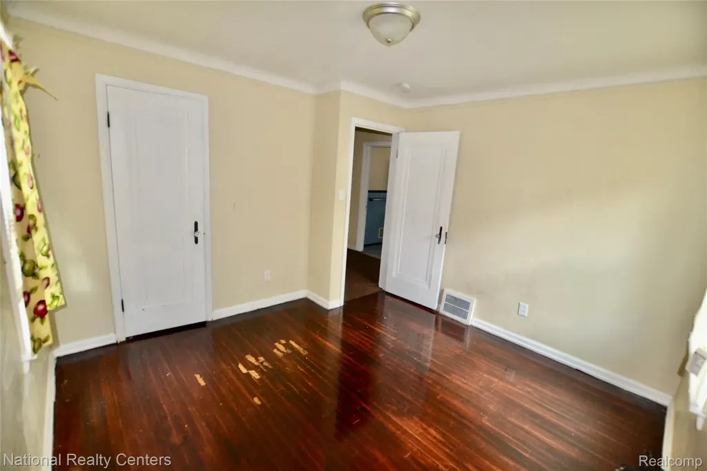 8267 Carlin Street Detroit City MI 48228