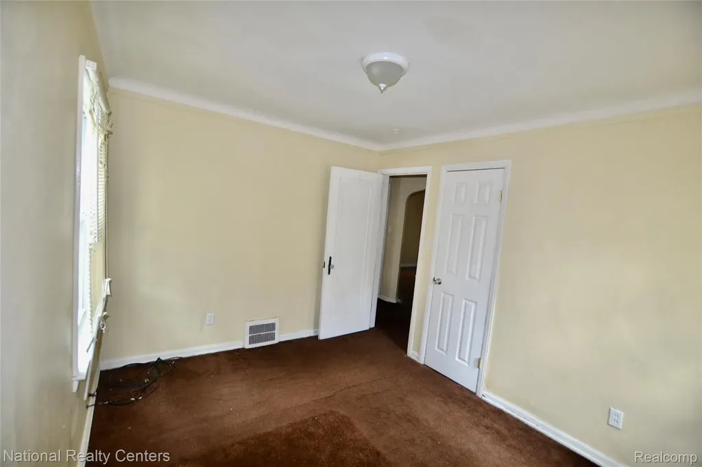 8267 Carlin Street Detroit City MI 48228