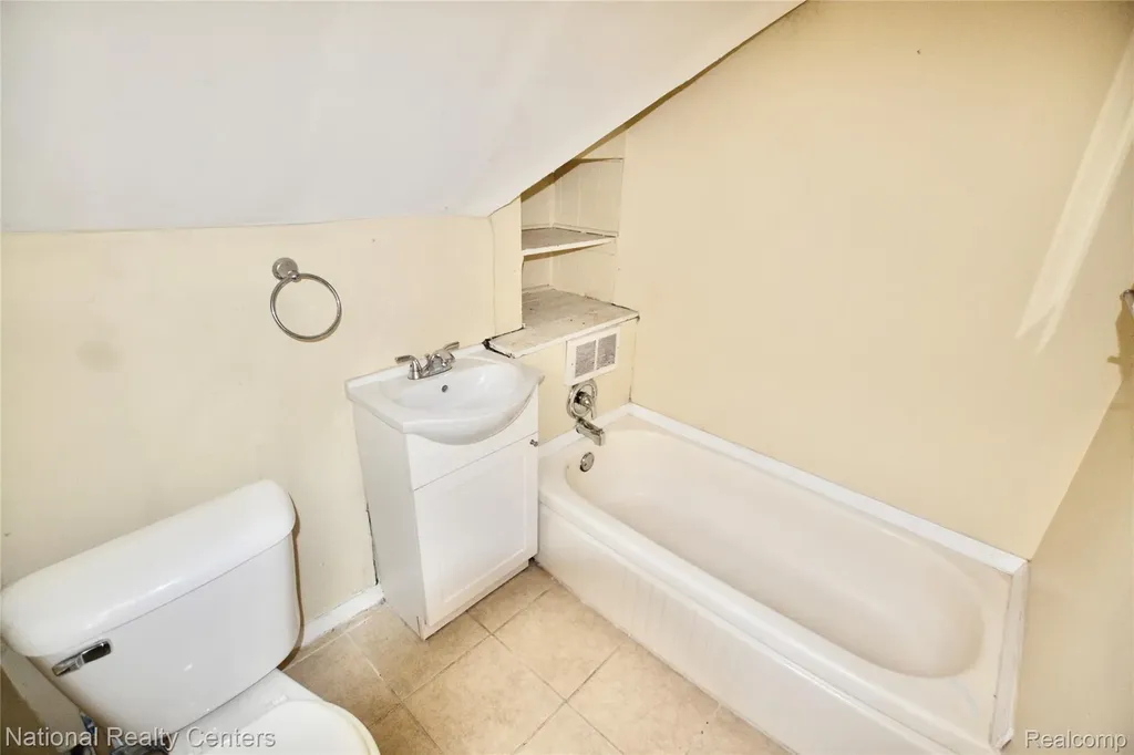 8267 Carlin Street Detroit City MI 48228