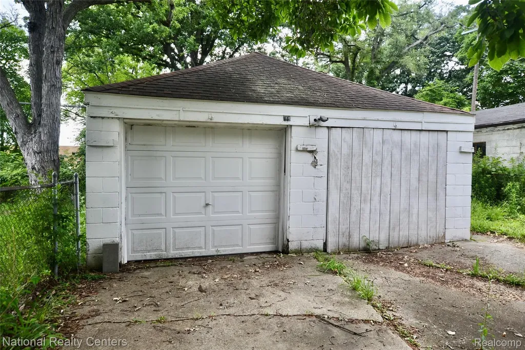 8267 Carlin Street Detroit City MI 48228