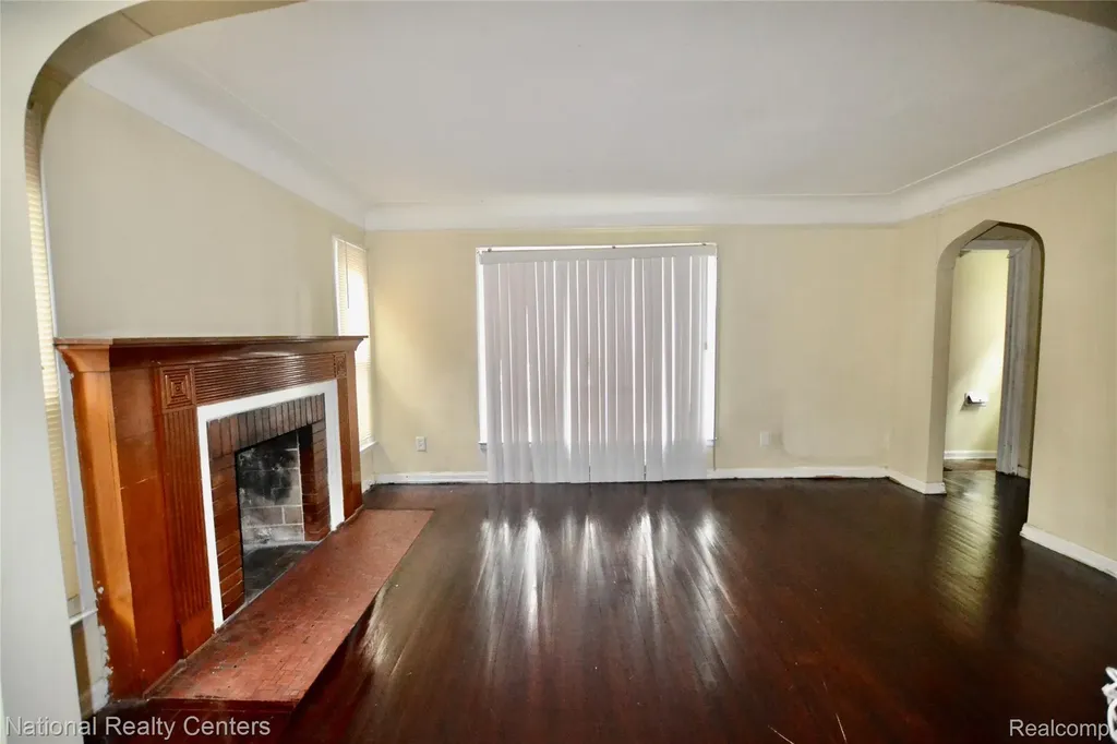 8267 Carlin Street Detroit City MI 48228