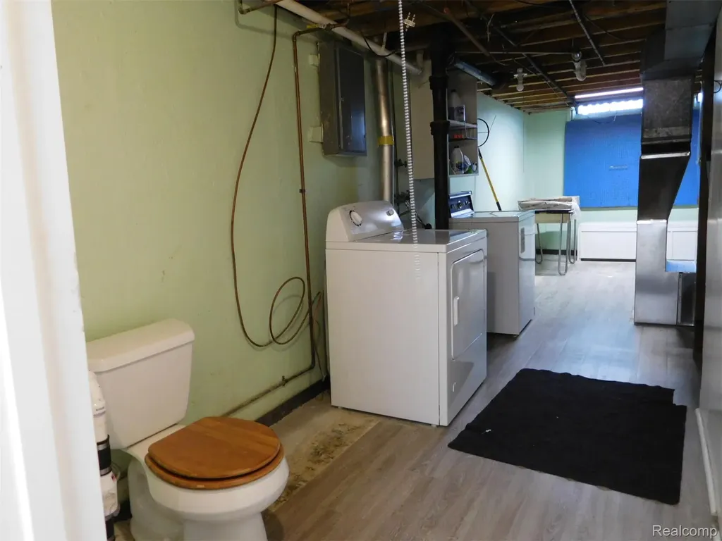 39116 Lea Court Sterling Heights City MI 48313