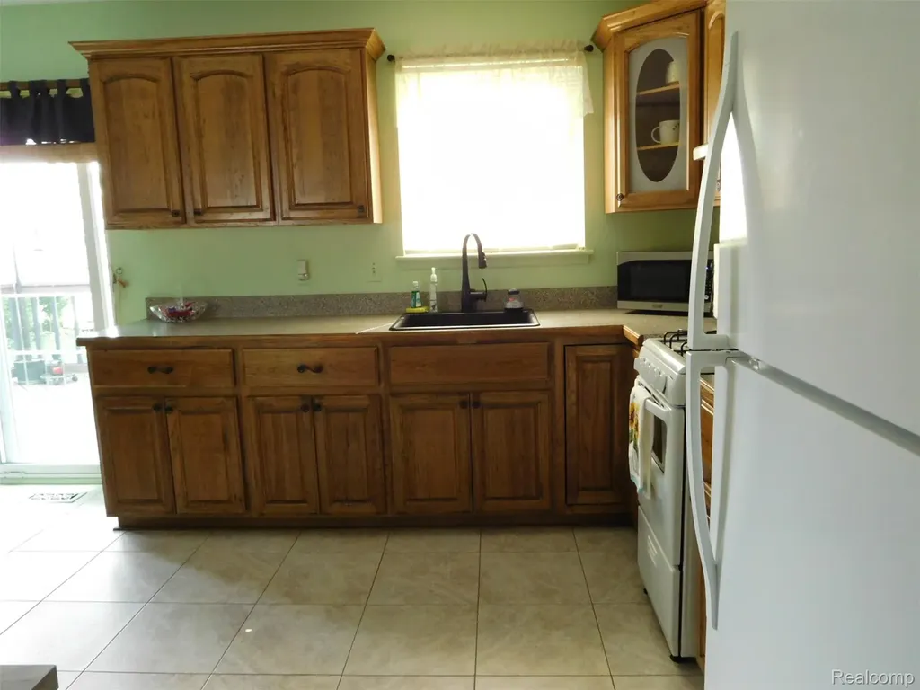 39116 Lea Court Sterling Heights City MI 48313