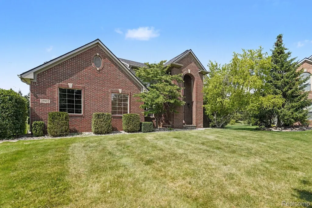 25932 Cobblers Lane Lyon Charter Township MI 48178