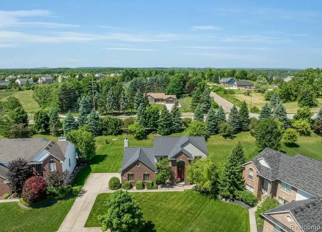 25932 Cobblers Lane Lyon Charter Township MI 48178