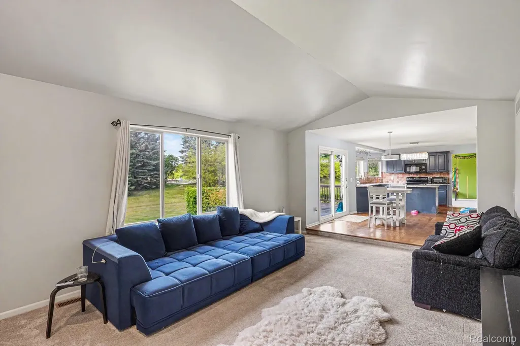 25932 Cobblers Lane Lyon Charter Township MI 48178
