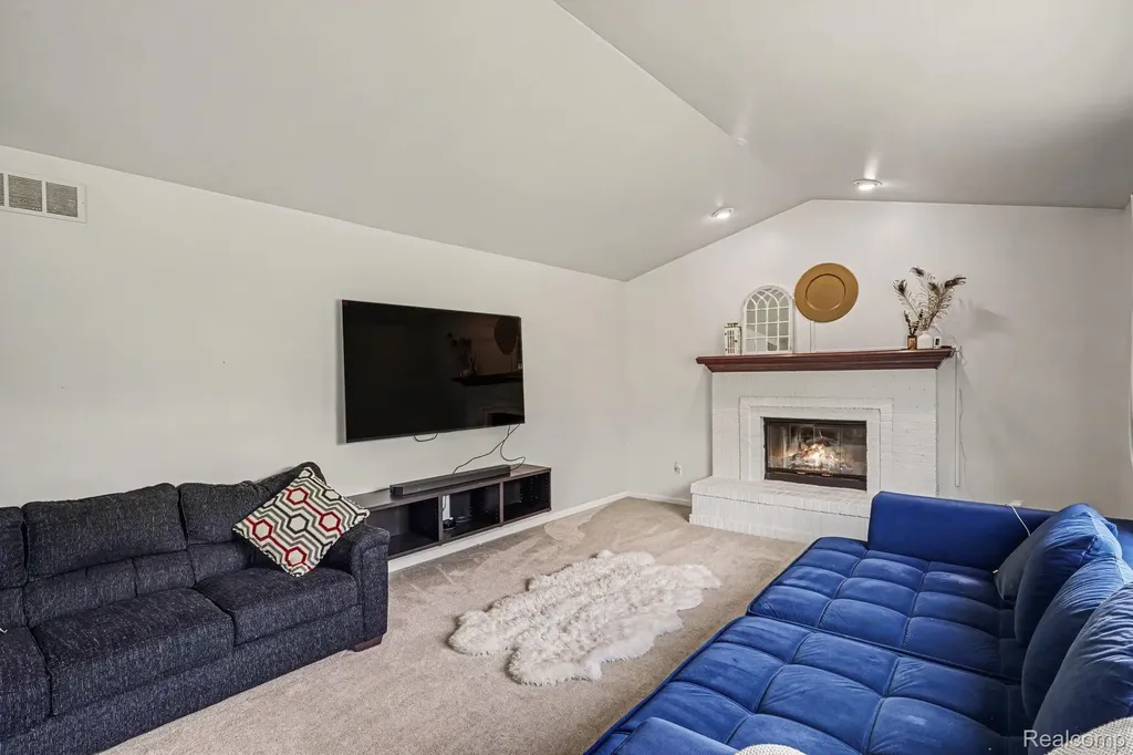 25932 Cobblers Lane Lyon Charter Township MI 48178