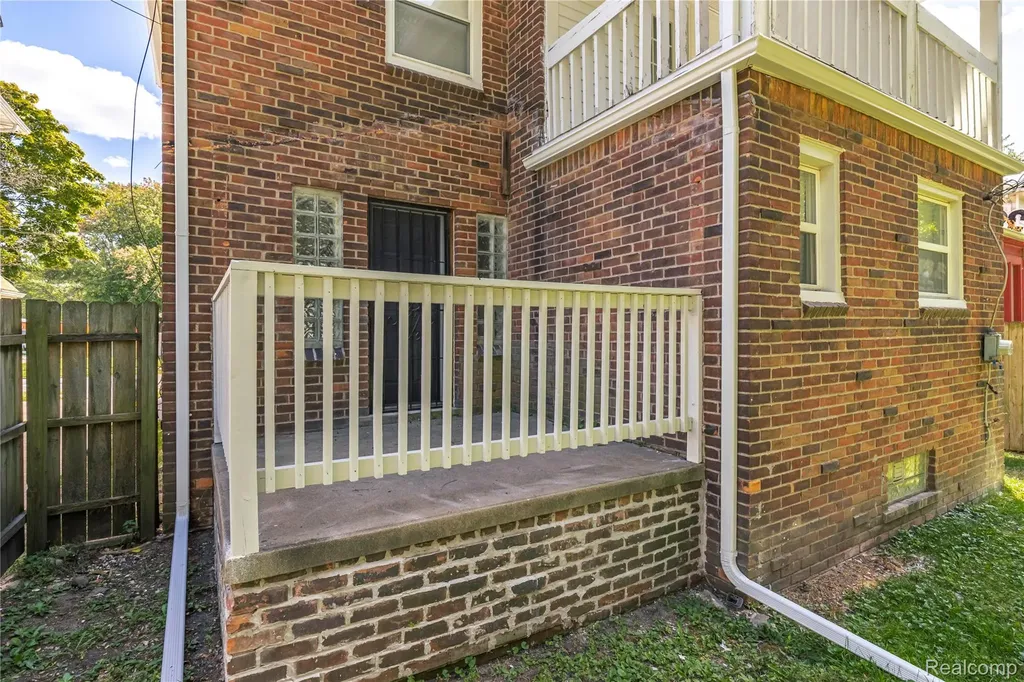 16549 Washburn Street Detroit City MI 48221