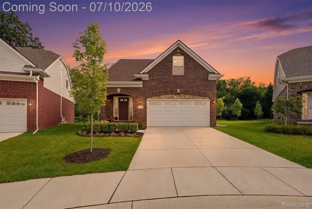 11789 Hines Place Drive Livonia City MI 48150
