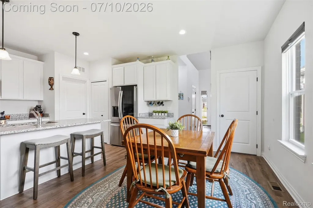 11789 Hines Place Drive Livonia City MI 48150