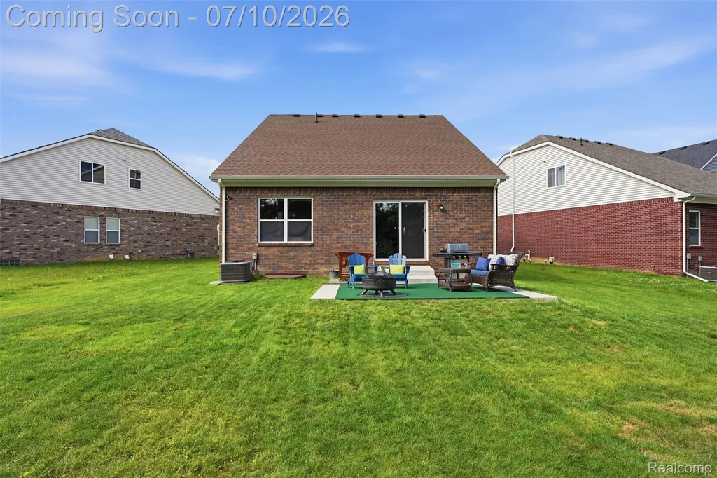 11789 Hines Place Drive Livonia City MI 48150