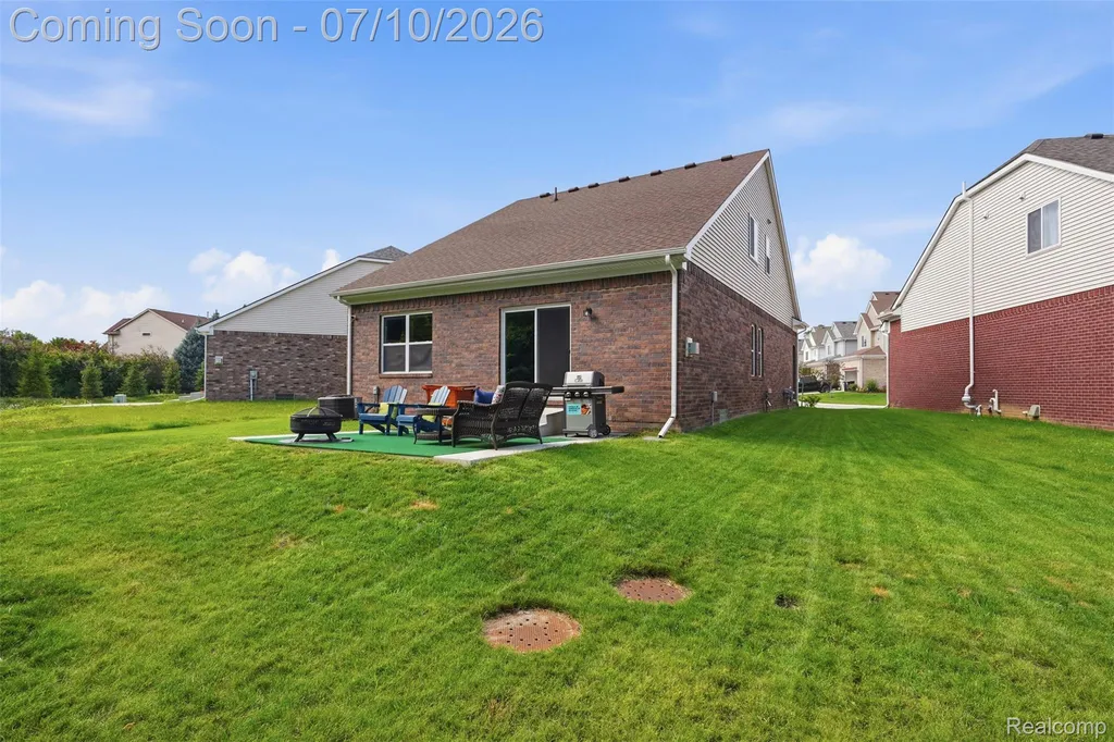11789 Hines Place Drive Livonia City MI 48150