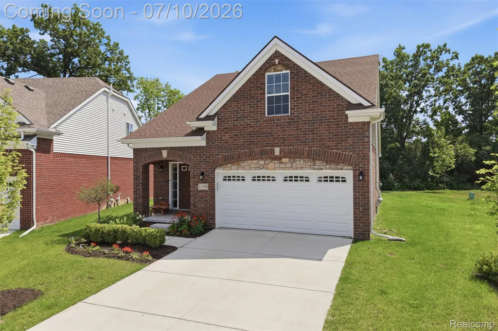 11789 Hines Place Drive Livonia City MI 48150