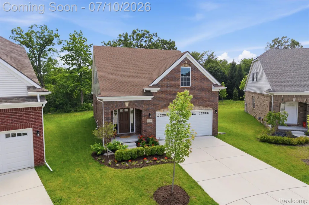 11789 Hines Place Drive Livonia City MI 48150